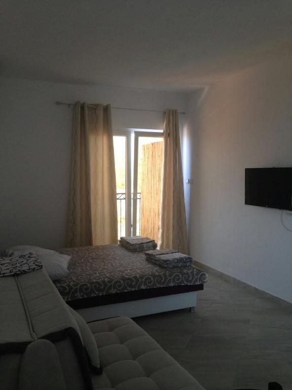 Apartmani Roganovic Lustica Exterior photo